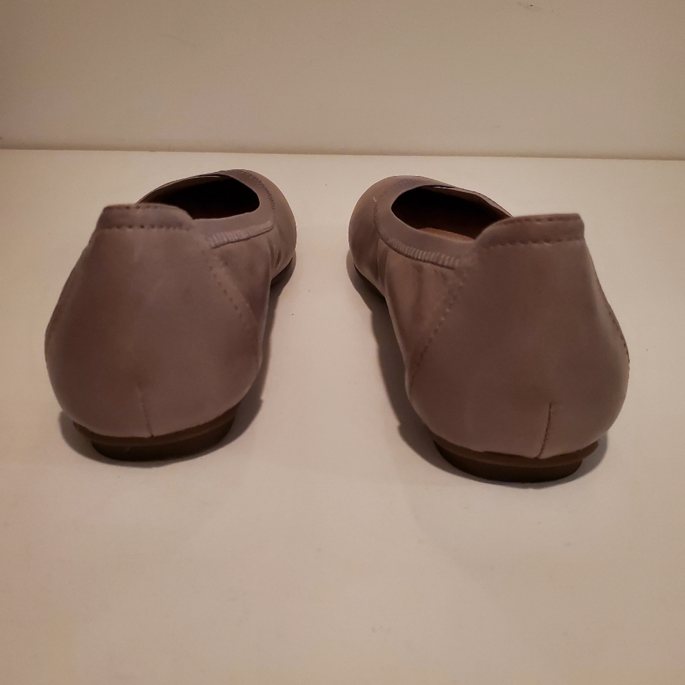 Vionic Flat Shoes Women's Size 5 - Picture 9 of 12